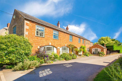 2.5 acres of House with Land for sale in Sudborough