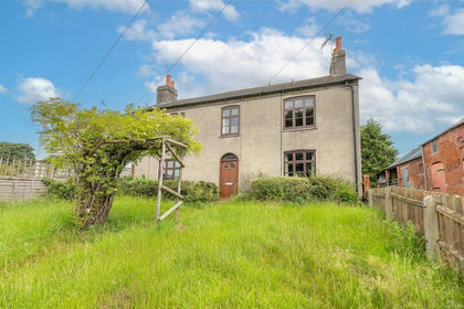 1 acre of House with Land for sale in Tugby and Keythorpe
