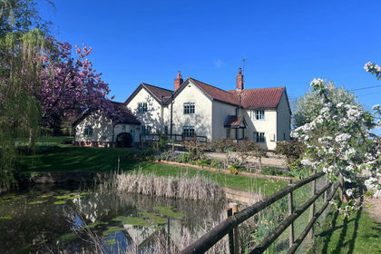 2.2 acres of Farmhouse for sale in Charsfield