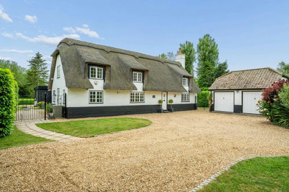 1 acre of House with Land for sale in Woodhurst