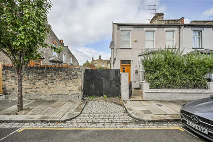Building Plot for sale in Tottenham