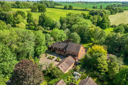 2.5 acres of House with Land for sale in Dean and Shelton