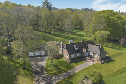 5.5 acres of House with Land for sale in Liss