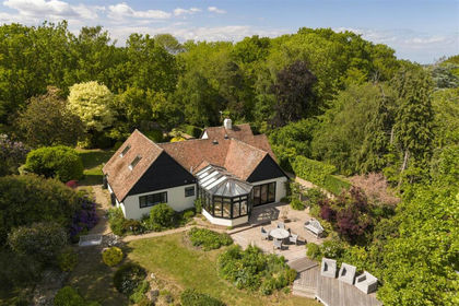 1.5 acres of House with Land for sale in Littlebourne