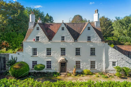 12 acres of House with Land for sale in Olveston