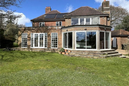 1.5 acres of Farmhouse for sale in Sway