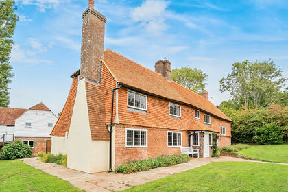 1.6 acres of House with Land for sale in Wadhurst