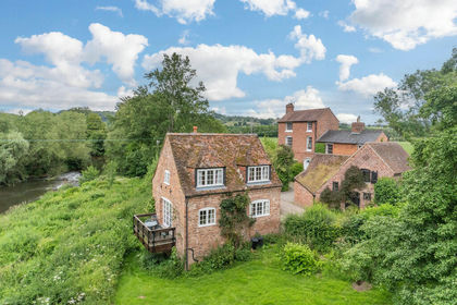 1.8 acres of Country Home for sale in Stanford with Orleton