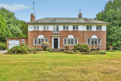 3 acres of House with Land for sale in Nuthall