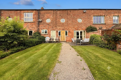 Barn Conversion for sale in Mobberley
