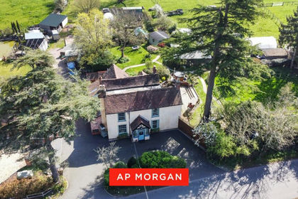 3 acres of Farmhouse for sale in Cheswick Green