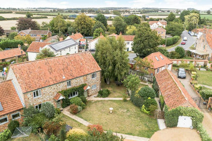 Barn Conversion for sale in Gayton
