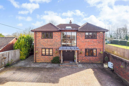 11.7 acres of Agricultural Land for sale in Idmiston