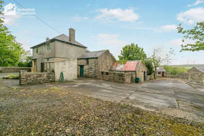 12 acres of Farmhouse for sale in Rhosybol