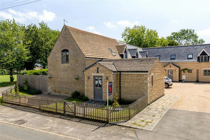 Barn Conversion for sale in Benefield