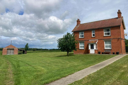 12 acres of Smallholding for sale in Wainfleet St Mary