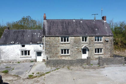 8.5 acres of Smallholding for sale in Llanpumsaint