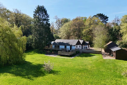 1.8 acres of House with Land for sale in Burley