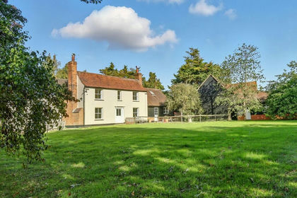 3.6 acres of House with Land for sale in Mountnessing