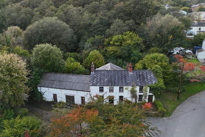 Land for sale in Pontllanfraith