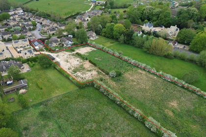 3 acres of House with Land for sale in Milton-under-Wychwood