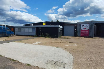 Warehouse for sale in Shotgate