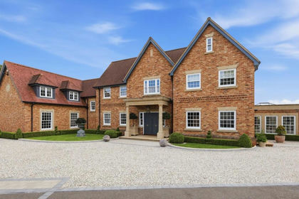 1.3 acres of House with Land for sale in Braintree