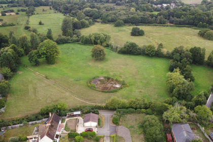 Cheap Land for auction in Shalford
