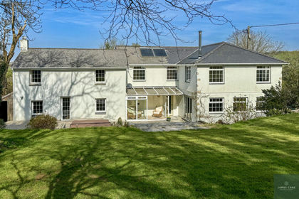 10 acres of Farmhouse for sale in Ladock
