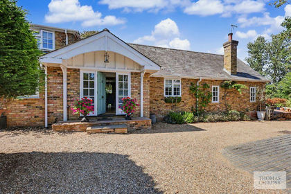 Barn Conversion for sale in Aston