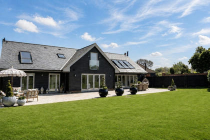 Barn Conversion for sale in Tring