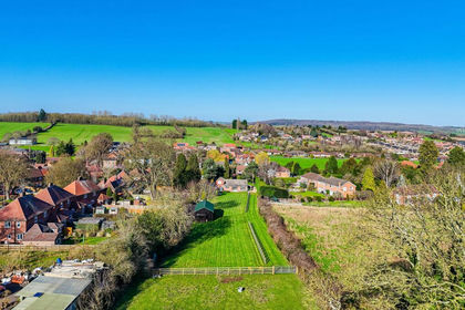 3.6 acres of Farmhouse for sale in Woodborough