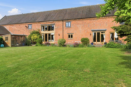 Barn Conversion for sale in Elford