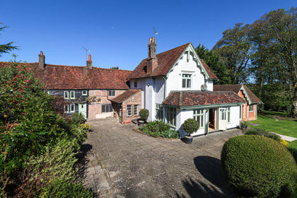 5.6 acres of Land for sale in Kensworth