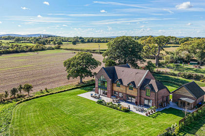 2 acres of Country Home for sale in Hurstpierpoint and Sayers Common