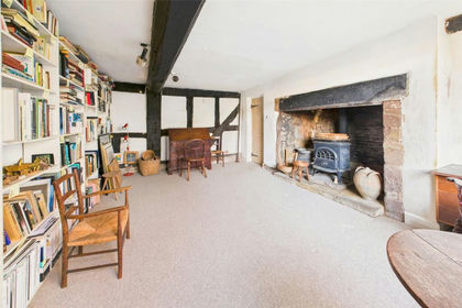 1 acre of Farmhouse for sale in Upton Bishop