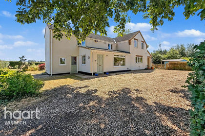 1 acre of House with Land for sale in Newton-in-the-Isle