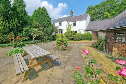 11 acres of Agricultural Land for sale in Betws yn Rhos