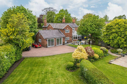 1.4 acres of House with Land for sale in Minshull Vernon