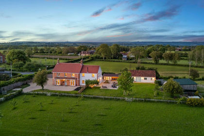 6 acres of Farmhouse for sale in Meare