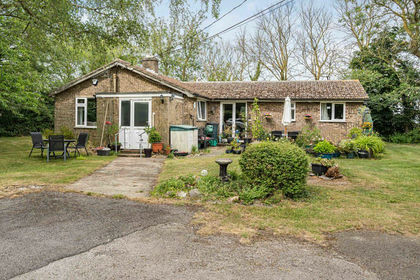 2.6 acres of House with Land for sale in Kings Ripton