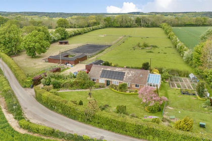 8 acres of Equestrian property for sale in Denton with Wootton