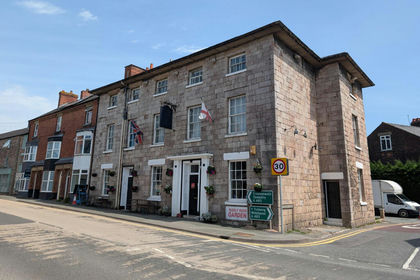 Pub for sale in Llanymynech and Pant