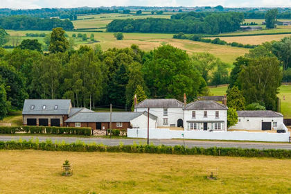 3 acres of House with Land for sale in Long Crendon