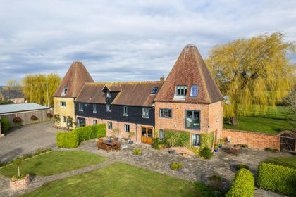 2.5 acres of House with Land for sale in Chilham