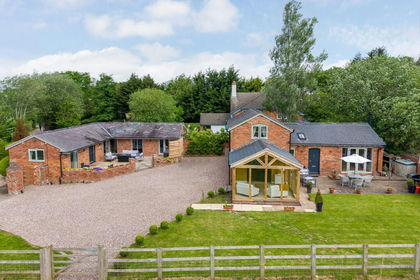3.8 acres of Equestrian property for sale in Clotton Hoofield