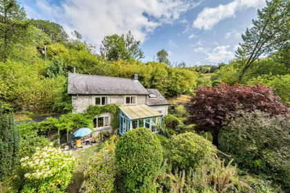 2.6 acres of Cottage for sale in Llanfihangel Rhos-y-Corn