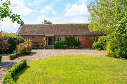 Land for sale in Oddingley