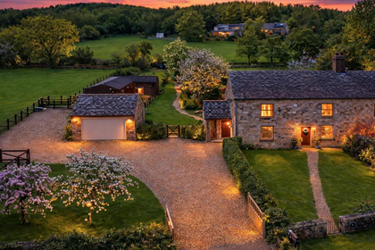 2.5 acres of Farmhouse for sale in Brindle