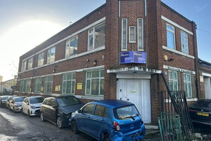 Warehouse for sale in Brent West